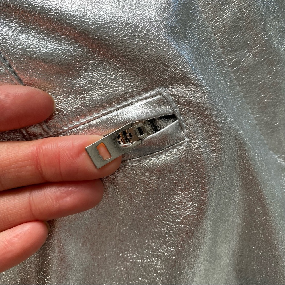 FB SISTER Silver Metallic Women's Mini Skirt 🤍 - Picture 8 of 12